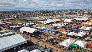 Imagem de drone de vista aérea da expointer
